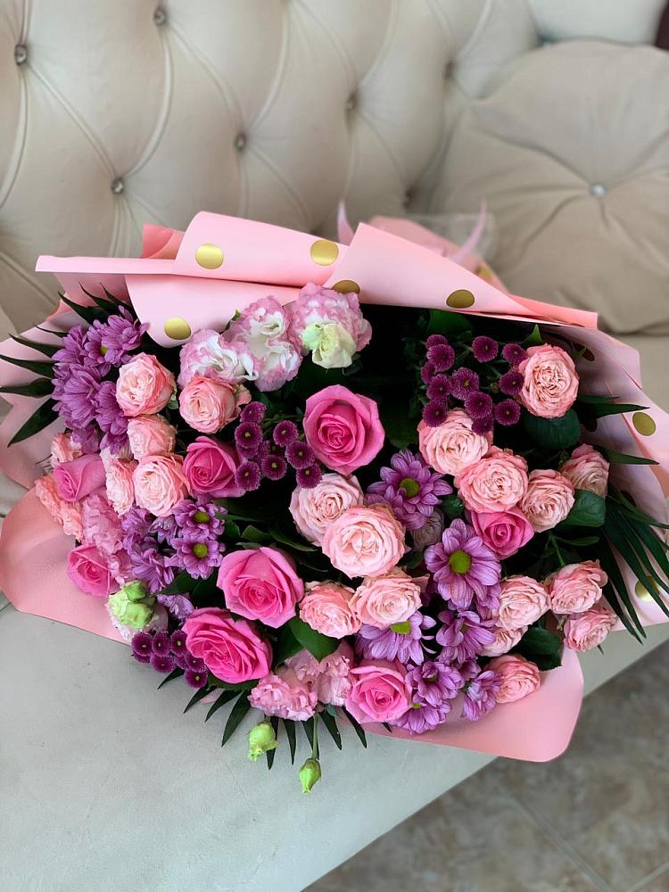 Букет цветов из: Хризантемы, Розы и Лизиантусы в Утевка