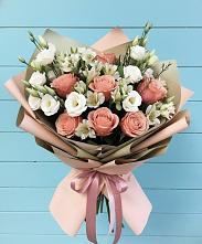 Букет цветов из:  Розы, Альстромерии и Лизиантусы в Утевка