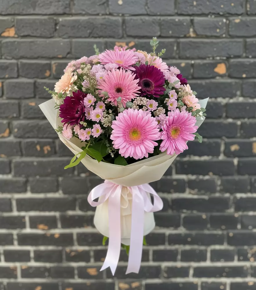 Букет цветов из: Герберы и Хризантемы в Утевка