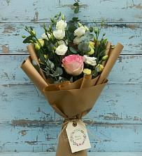Букет цветов из:  Розы и Лизиантусы в Утевка