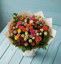 Букет Микс из разноцветных кустовых роз в Утевка